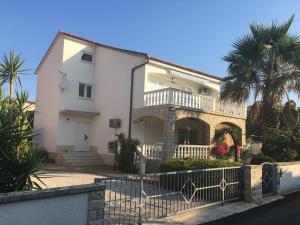 Apartment - Miklic - VIR
