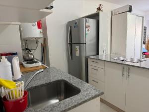 Luminoso depto. con vista al rio