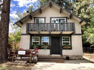 Dreamy Big Bear Home with Fireplace