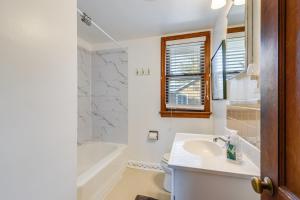 Hickman street 103 apt 2 2nd floor