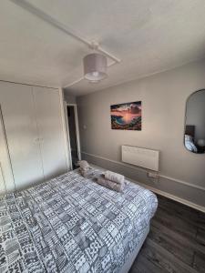Self-contained 1 bedroom flat