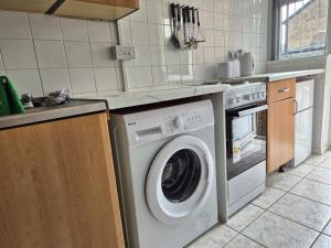 Self-contained 1 bedroom flat