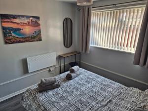 Self-contained 1 bedroom flat