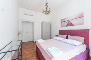 Colosseum Apartment, 3 bedrooms, 3 baths, large living room with a sofa bed, the apartment can accommodate 8 people