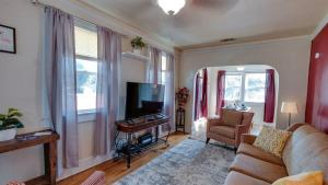 Dock&Volleyball! Near Downtown - Flamingo Flat