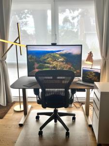 Chic Marlow Escape - Courtyard, River and Fun! Near Windsor and Henley