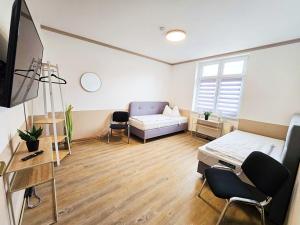 FeWo 5 Personen, Nähe Bahnhof, WLAN,Balkon