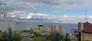 Via Sunride - Twin Maisonette Apartments by the sea