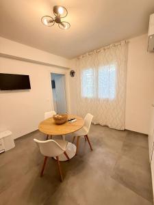 "Novea Apartments" Parcheggio gratuito, Wi-Fi & balcone vicino Taormina