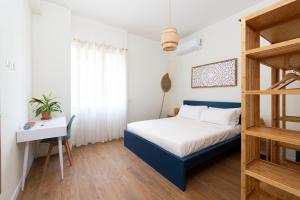 MediterraneaHouse Train Close By