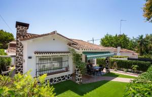 Spacious Malaga House with private walled-in yard - Casas o chalets, Málaga