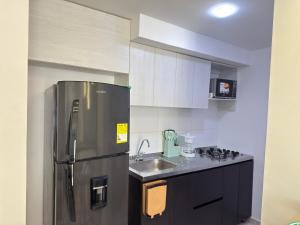 New Modern Apartment - Airport