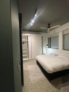 The Duke Modern - City Bowl Studio - Central Cape Town