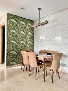 Sunny 2-Bedroom Apartment with Pool for a Great Stay