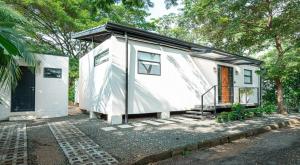 3BR Peaceful Retreat Walking Distance to Beach