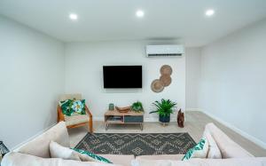 3BR Peaceful Retreat Walking Distance to Beach