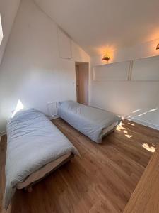 Villas Superbe Maison Mesquer 200 metres plage 11 pers : photos des chambres
