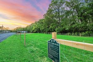 3 Bearly Working Luxury Tiny House Firepit Mins to Lake Guntersville