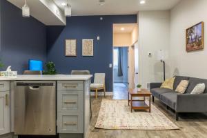 3BR3Bath Home with King Beds Sleeps 8