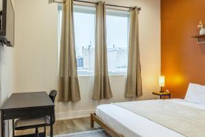 3BR3Bath Home with King Beds Sleeps 8