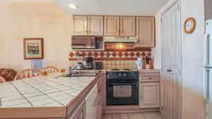 Empty Nest Nice Ocean View Condo