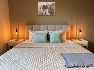 10 min to Calheta Beach - Apartamento Da Natureza - KING Size Bed - LARGE Terrace