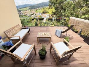 10 min to Calheta Beach - Apartamento Da Natureza - KING Size Bed - LARGE Terrace