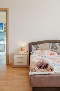 Team Flat & Urban Family Comfort - HomeBase with a Castle view