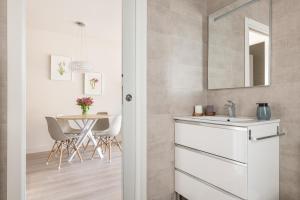 Acogedor Apartamento Centro , Cerca de Plaza España y Barcelona