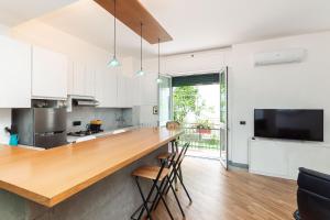 Comfort, sea, airport and private parking