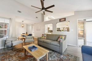 Moon River Home with Fire Pit Near Savannah Sites