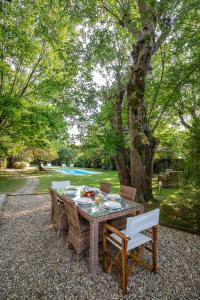 Villa Giardino Lucca heated pool, 2 miles Lucca