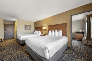 Family Queen Room room in Best Western Woodburn Inn