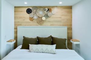 Skyline Studio at Roney Palace - 1429