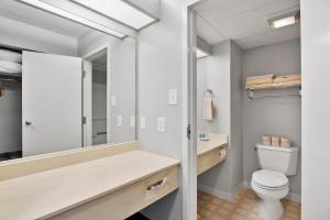 Second Floor East Standard Suite