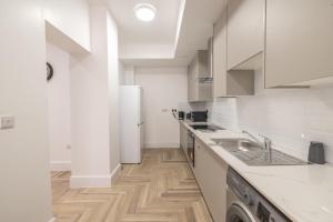 Luxe City Stay With Free Gym & Pet Friendly Perfect For Business & Families By The Pocklington - The Graduate Suite