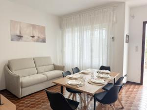 Intera casa, 100 m dal mare, grande giardino