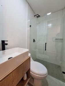 Apartment with a hot tub and a view of Guatapé lake