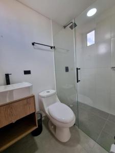 Apartment with a hot tub and a view of Guatapé lake