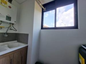 Apartment with a hot tub and a view of Guatapé lake