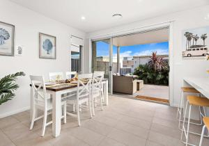 Shallows Coastal Retreat