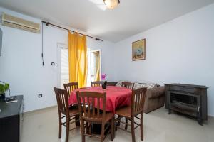Apartments with swimming pool Zubovici, Pag - 9365