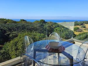 Sibayas Luxurious Apartment in Coral Point