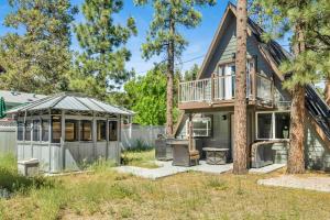 The pyramid in big bear #2124