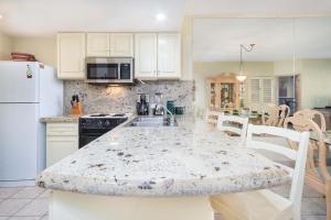A Reef Intermission Ground Floor Oceanfront