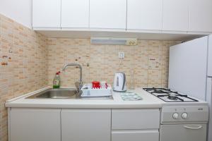 Apartments by the sea Rogoznica - 24598