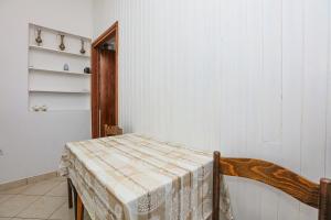 Apartments by the sea Rogoznica - 24598