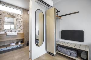 Nightcap at Queens Beach Hotel