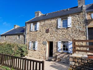 Maisons de vacances House in Brittany with Stunning Sea View, cleaning included : photos des chambres