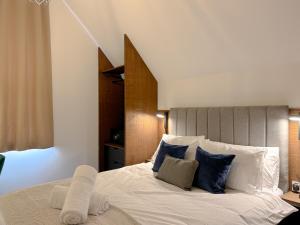 Central & Modern 2 Bedroom City Apartment